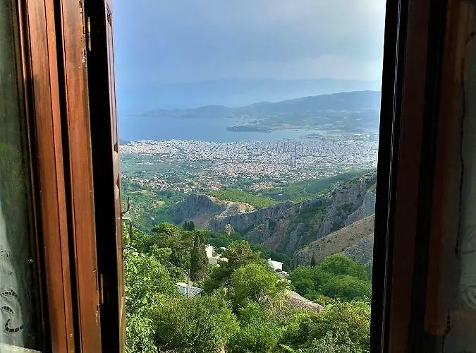 Traditional House * Makrinítsa